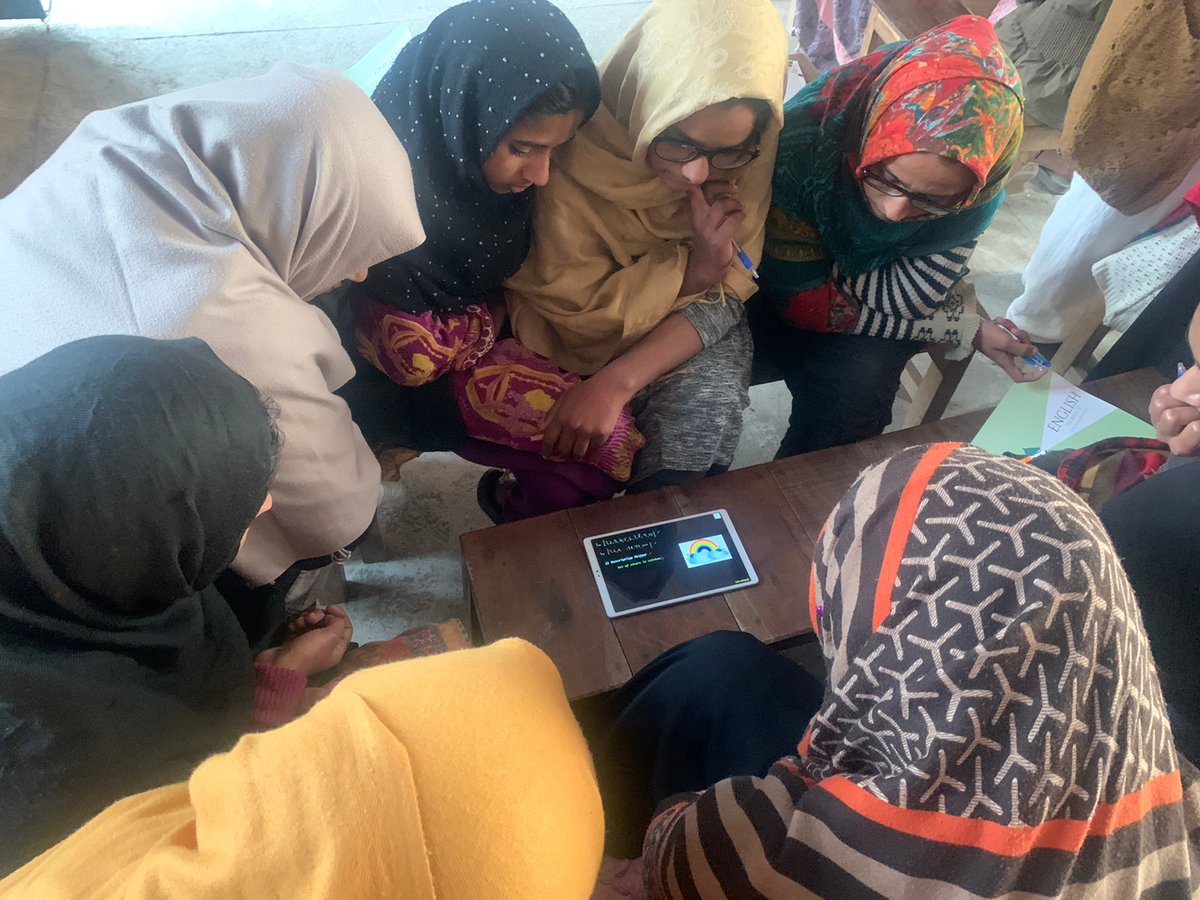AqalJica's tweet photo. JICA-AQAL team on #mentoring visit to #ALP #Middletech Center Daow Ki Mallian - Distt Sheikhupura. They observed teaching-learning processes in Ms Natasha Rafaqat's English &amp; Arithematic class, learner involvement &amp; response to Digital tablet content. 
#aqaljica @jica_direct_en https://t.co/DbL3szSjrt