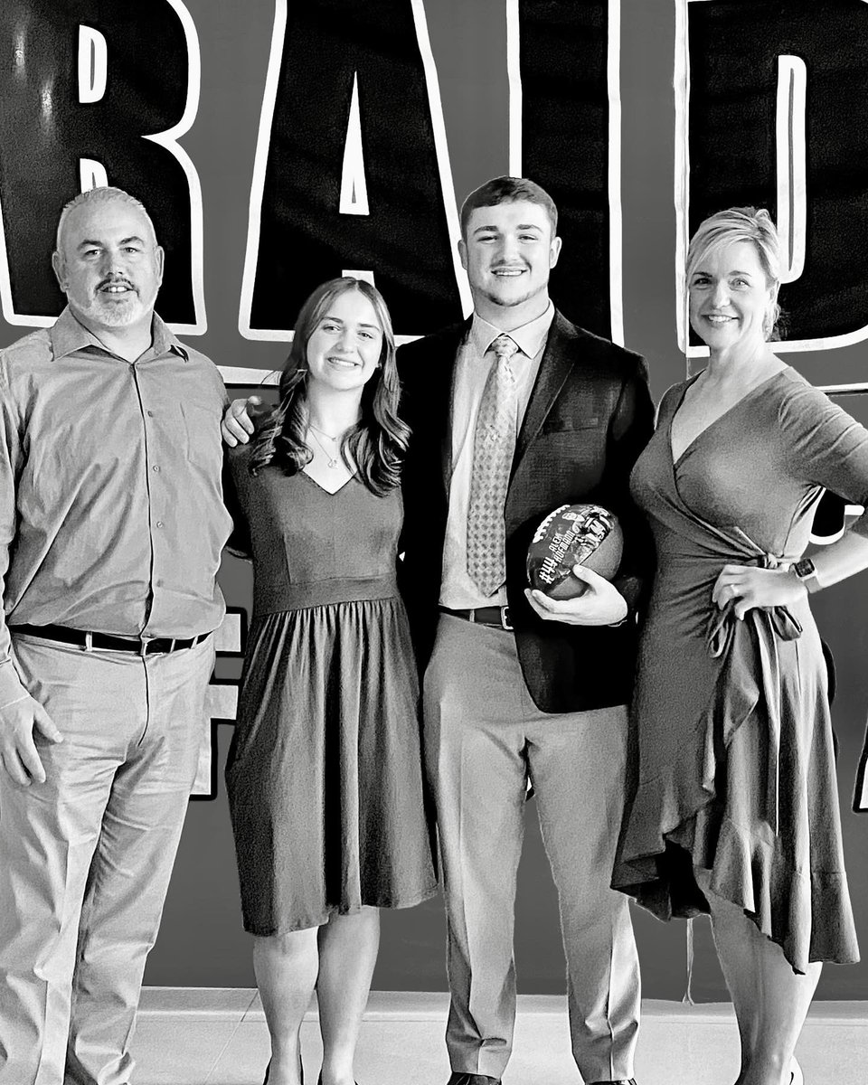 alexhofmann22's tweet image. Family. @PATMED_RAIDERS