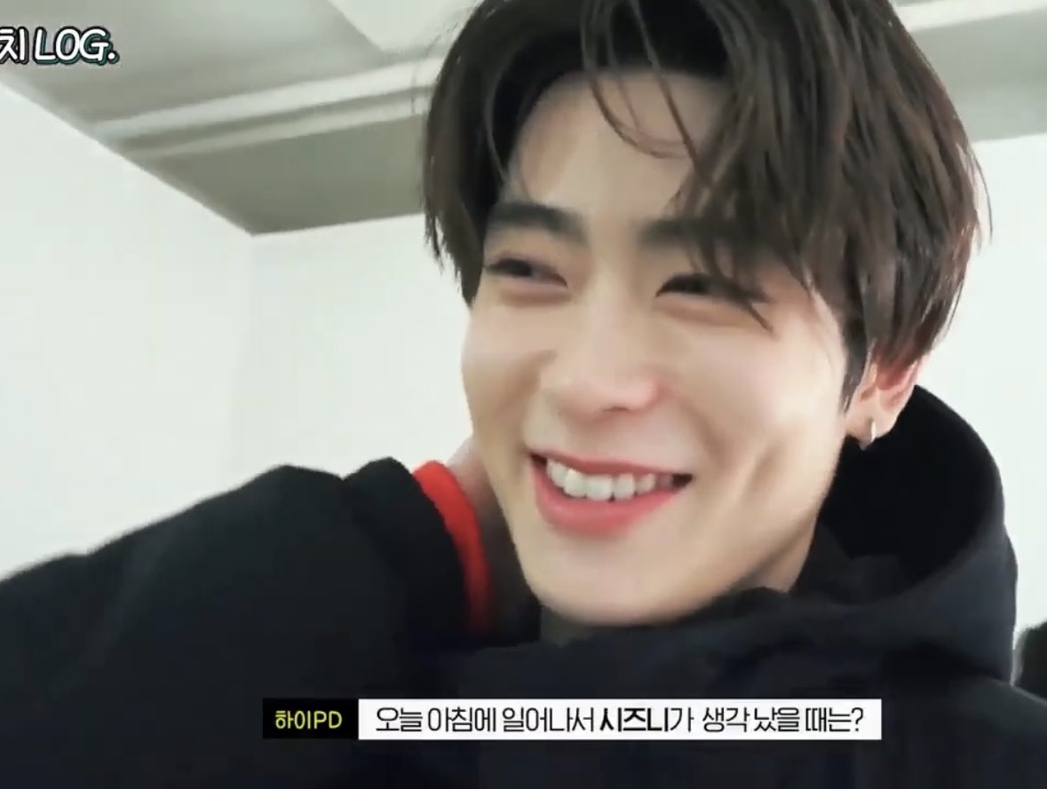 jaehyunlooped's tweet photo. jaehyun is the cutest when he is shy https://t.co/Dc6sHQOnMD