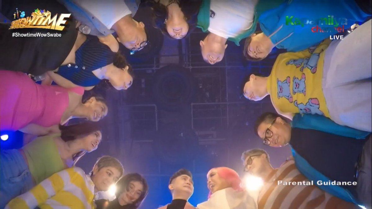 🥹 Family! #ShowtimeWowSwabe

WATCH &amp; SUBSCRIBE NA DITO: 
youtube.com/@itsShowtimeNa