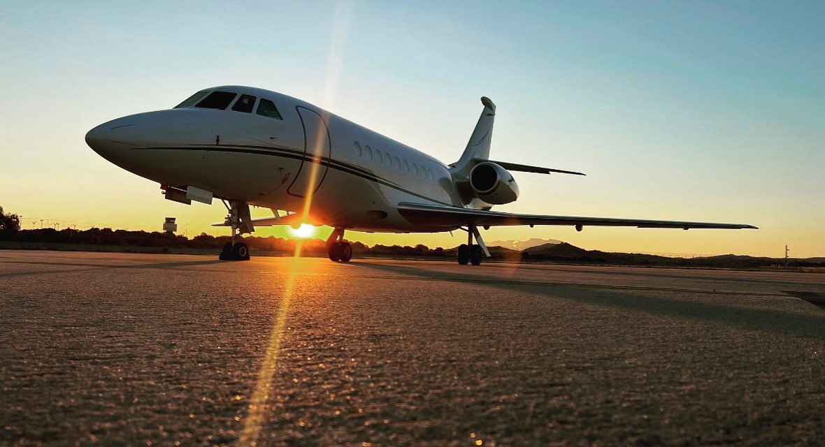 Farewell sun. Hello Falcon. Photo by Falcon pilot Cedric Marty
 @DassaultFalcon 

#iFlyFalcon #jet #aviation #adedaascharter