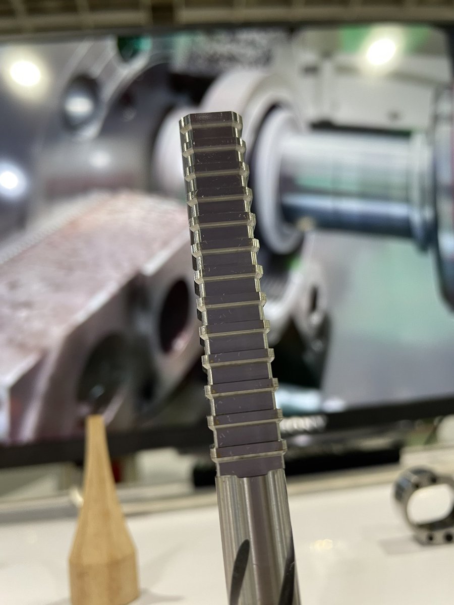 comorkgrinding's tweet photo. Broach grinding from circle to square
Material: Tungsten steel
#Comork #non_circular_grinding #Grinder #Grinding #Taiwan #MIT #Functional #MachineLearning https://t.co/IFkiiTk17Z