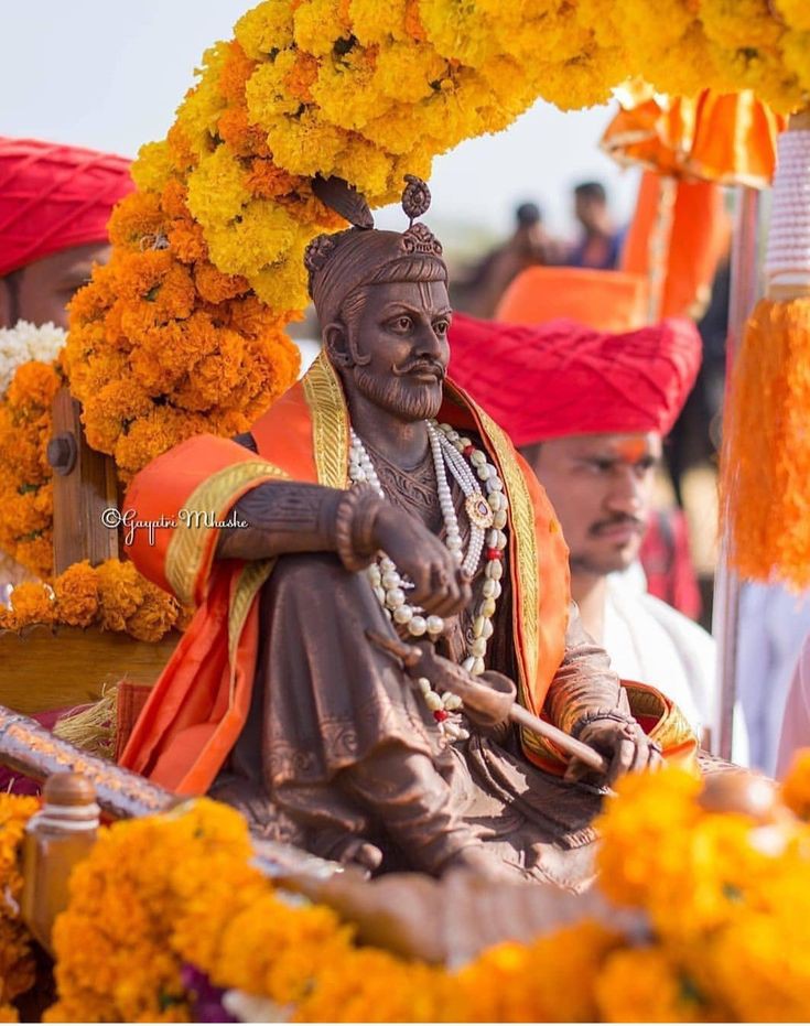 SurajSabale_'s tweet photo. स्वराज्याचे दुसरे छत्रपती, रयतेचे धाकले धनी धर्मवीर छत्रपती संभाजी महाराज यांना राज्याभिषेक दिनानिमित्त मानाचा मुजरा! सर्वांना राज्याभिषेक दिनाच्या हार्दिक शुभेच्छा...!
#धर्मवीर https://t.co/V7b8QbLtrW