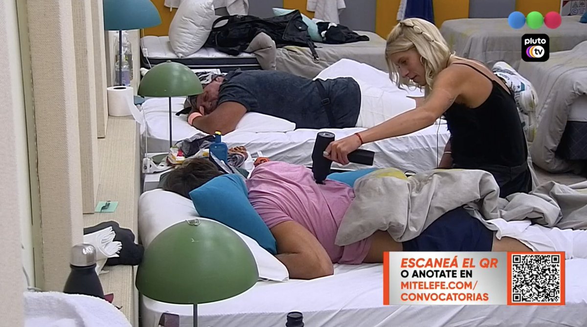 eeemiliano's tweet photo. pensé que se me había roto el audio alksdajs #GranHermano https://t.co/1fAibO336P