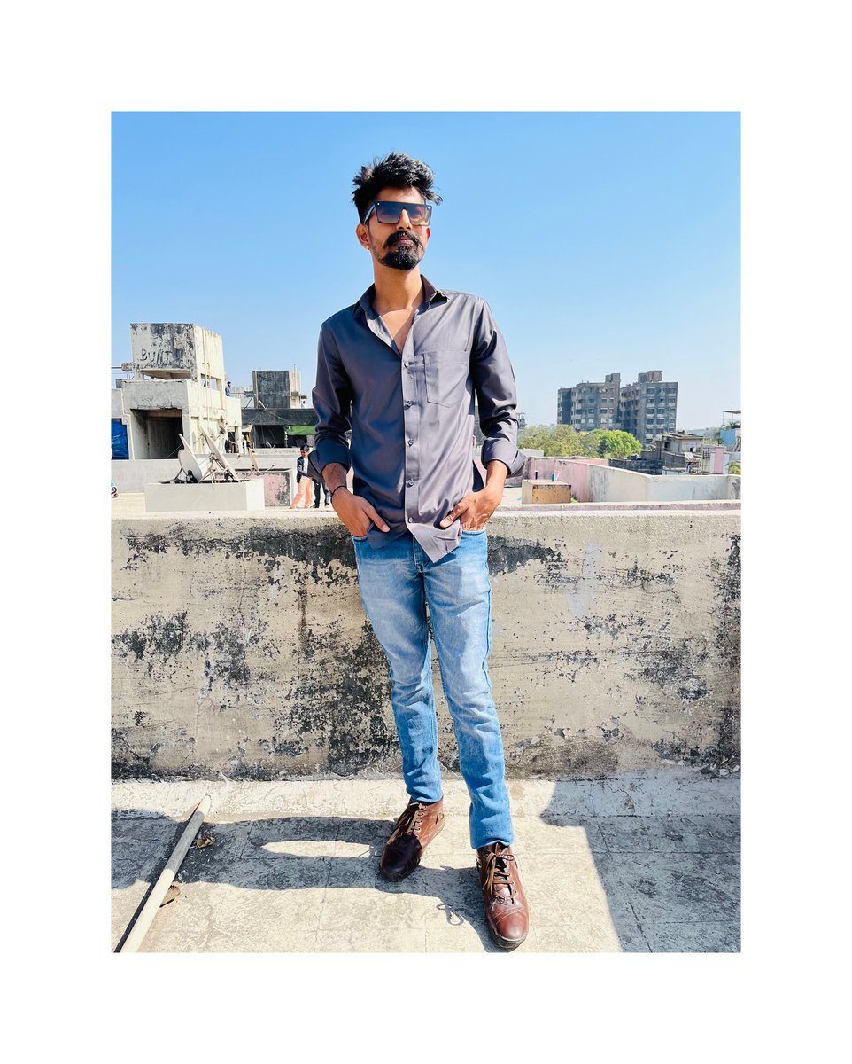 _krunal_288's tweet photo. 🖤🕶️

#uttarayan #uttarayan2k23 #happyuttarayan #uttarayan2k23 #uttarayan2023 #superuttarayan #uttarayana #safeuttarayan #happyuttarayan2k23 #2k23uttrayan🪁❤🖤 https://t.co/gzN27MocW8