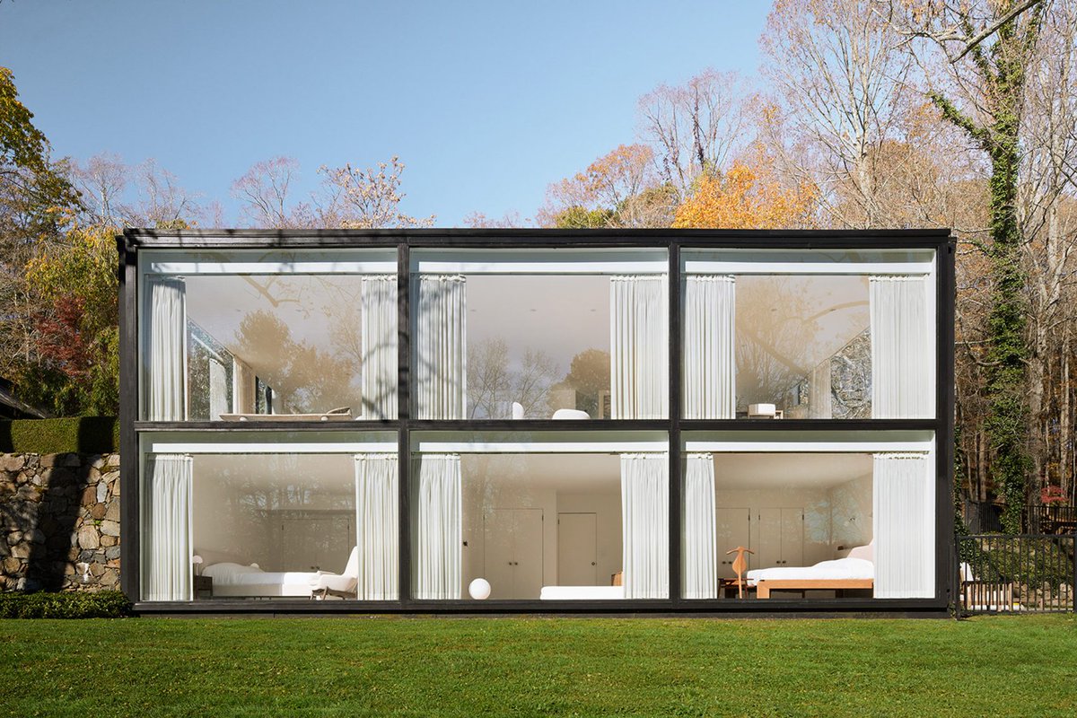Dezeen tweet media