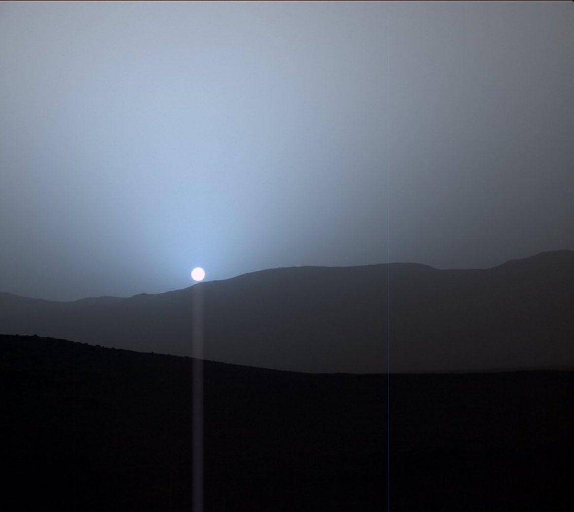 redditSpaceView's tweet photo. Blue sunset on Mars https://t.co/f5zdixcFMr