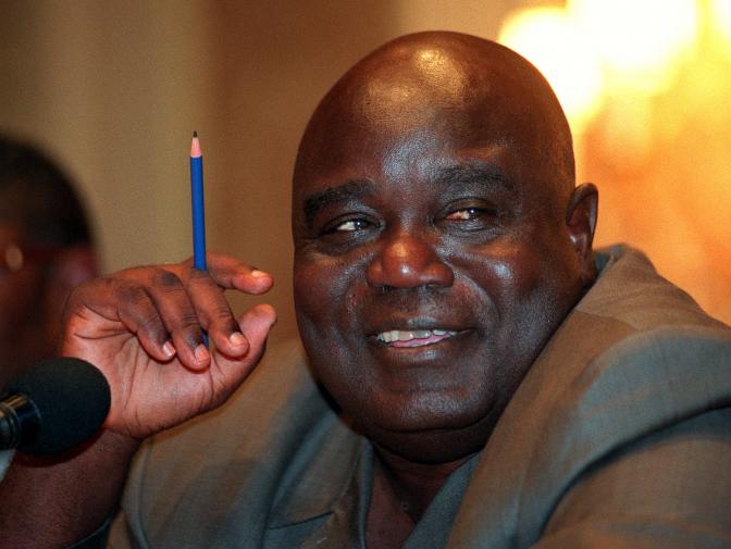 benbabunga's tweet photo. CE JOUR-LA...16 janvier 2001, assassinat du Pdt Laurent-Désiré Kabila, pendant qu'il est en train de travailler dans son bureau, au palais de Marbre (sur les hauteurs de Kinshasa), accordant quelques audiences de "routine". Son fils, Joseph Kabila, lui succédera qlq jours après. https://t.co/BsixkRMIvh