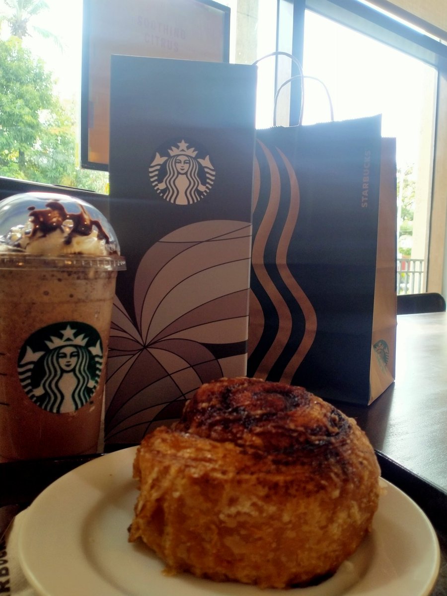 kenjikichijima's tweet photo. dadayo ng starbucks para lang sa cold cup na yan! #Starbucks #ColdCup https://t.co/QYAWkhMxJM