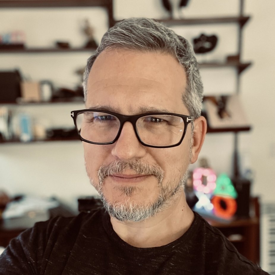 Misty Lee and Phillip Kovats returned to voice the female and male Clickers in HBO's The Last of Us