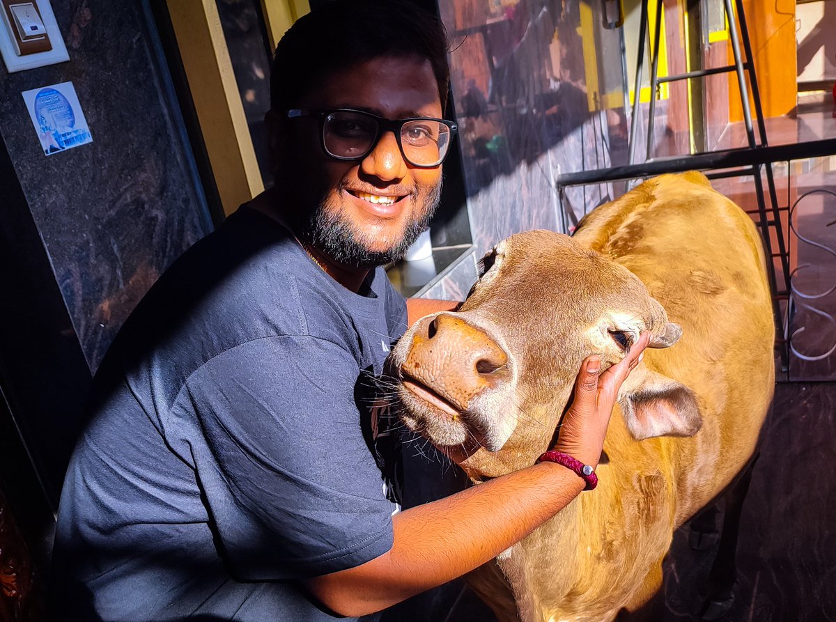 seenuvaidya's tweet photo. ಅನಾದಿಕಾಲದ ಋಣಾನುಬಂಧ ❣️
#goumatha #cow https://t.co/7H1ZikkAyf