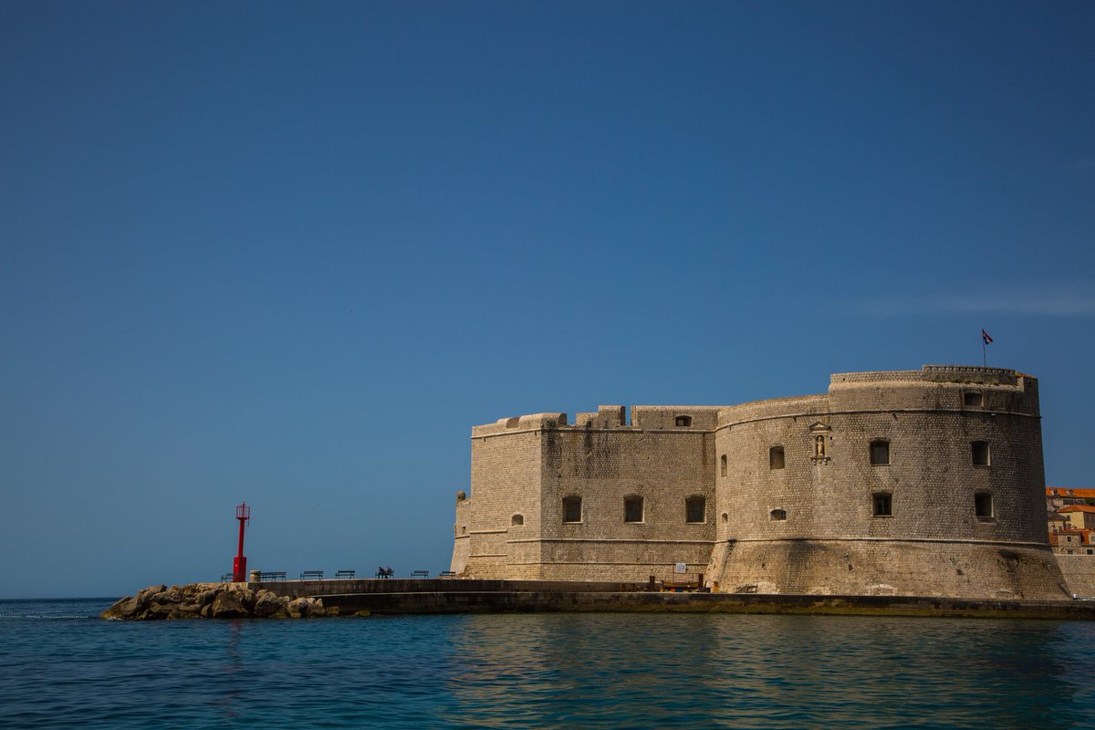 Porporela - The heart and the soul of Dubrovnik 🌏
instagram.com/dubrovnik_tour…
#travelphotography #travel #architecture #history #tour #wanderlust #traveler #blogger #photography #croatia #europe