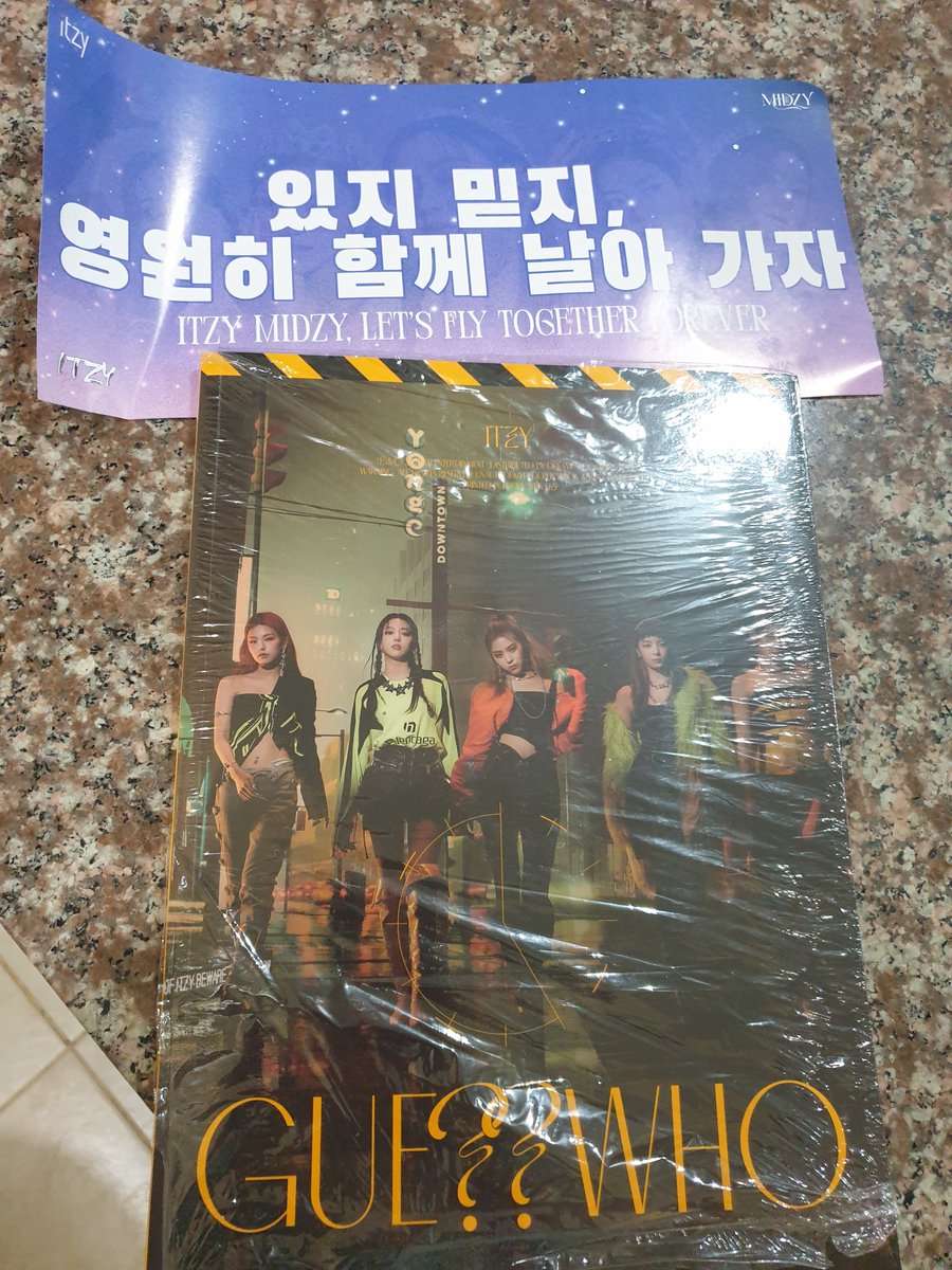 KxK_cart's tweet photo. Yay! Thank you for the amazing freebie @WATERTHUNDERTWT You are so kind huhu 🥺💕
#ITZYPH
#ITZYinManila https://t.co/PQjf8MQP5w