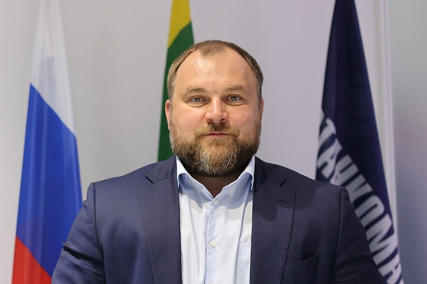 Олег Кочетков поддержал инициативу об изготовлении фирменной одежды для пензенских теннисистов.

Председатель комитета Законодательного Собрания Пензенской области по промышленной политике анонсировал презентацию фирменной одежды для судей и спортсменов.

zspo.ru/pressroom/news…