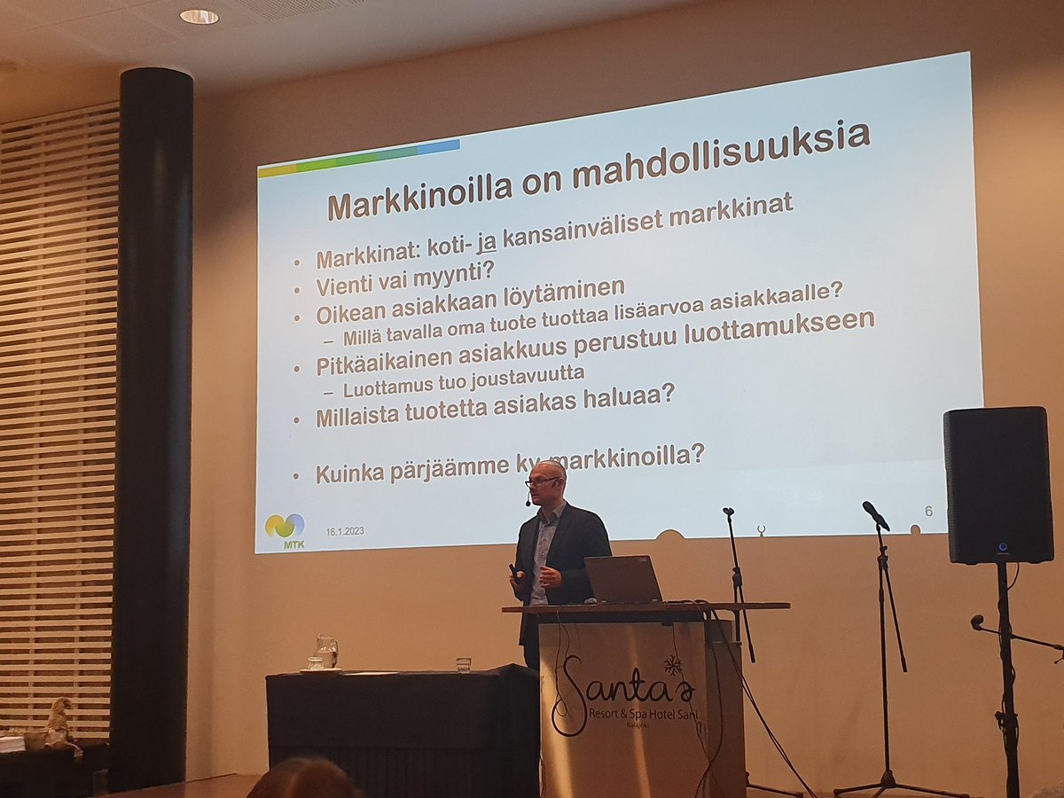 JanOveNyman's tweet photo. "Kannattavuus ratkaistaan markkinoilla" @TNinios ja markkinoilla tarkoitetaan kansainvälisiä markkinoita. #perunapäivä #tietolinkki #kpedu #mtk https://t.co/j9bUzL1ByQ