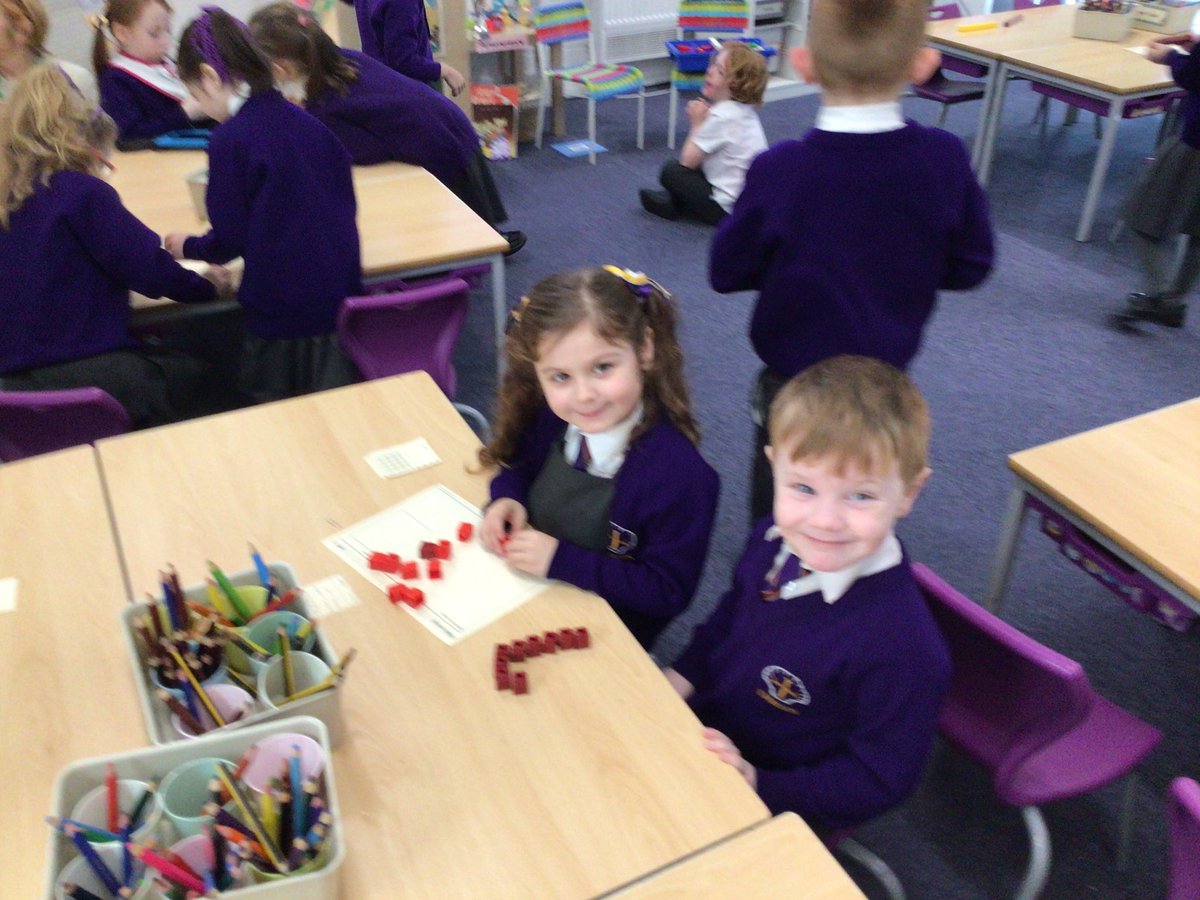 Emmaus_School's tweet photo. We have been learning about arrays in maths today, we enjoyed making our arrays and filling in the missing numbers! #EmmausYearOne #EmmausMaths https://t.co/MyKFPcTdTg