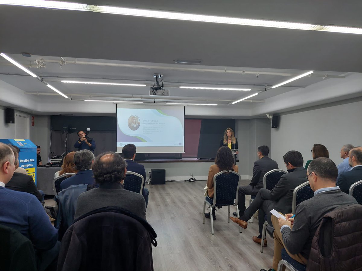 LolaOrtizSanch2's tweet photo. 👇This morning we have launched 5 #PilotProjets thank to @EITUrbanMob to promote #SustainableMobility and #MultiMobility in #Madrid due to the European project #ChallengeMyCity‼️ https://t.co/jUaNZRy0p2