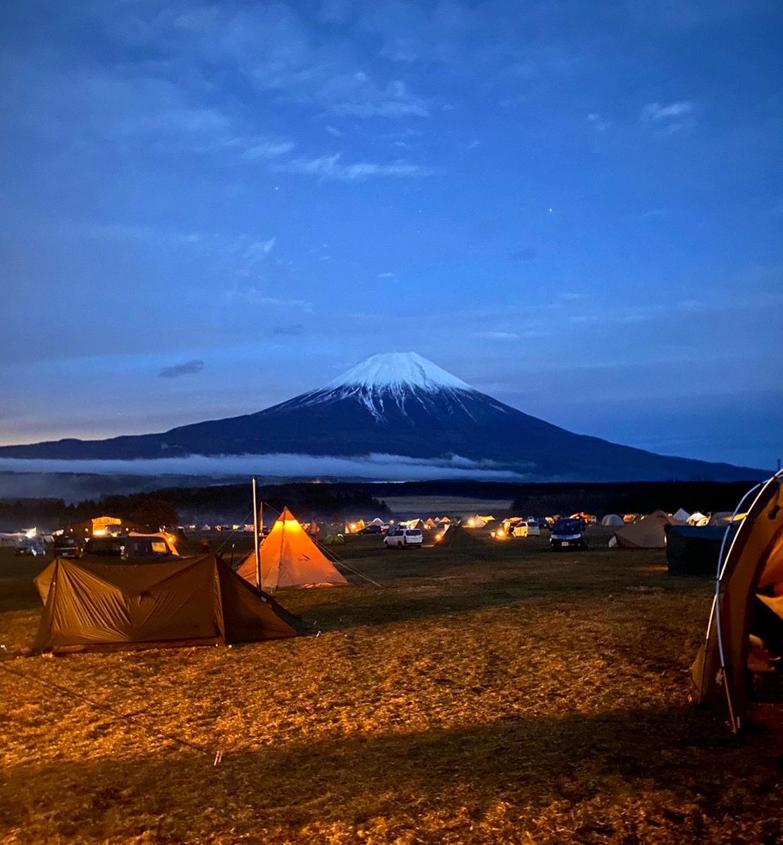 キャンプから無事煮帰って来ました。富士山煮パワーを貰って、明日から頑張ります。我が家のコタツに一緒だった子供達が来てくれました🏕