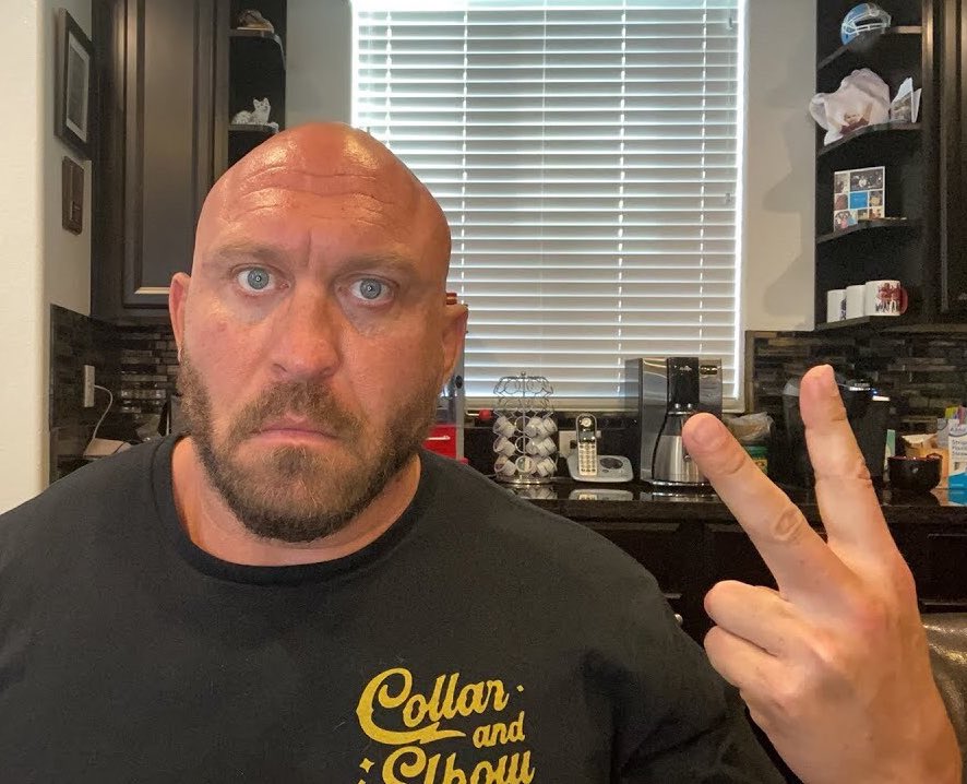 How2Wrestling tweet picture
