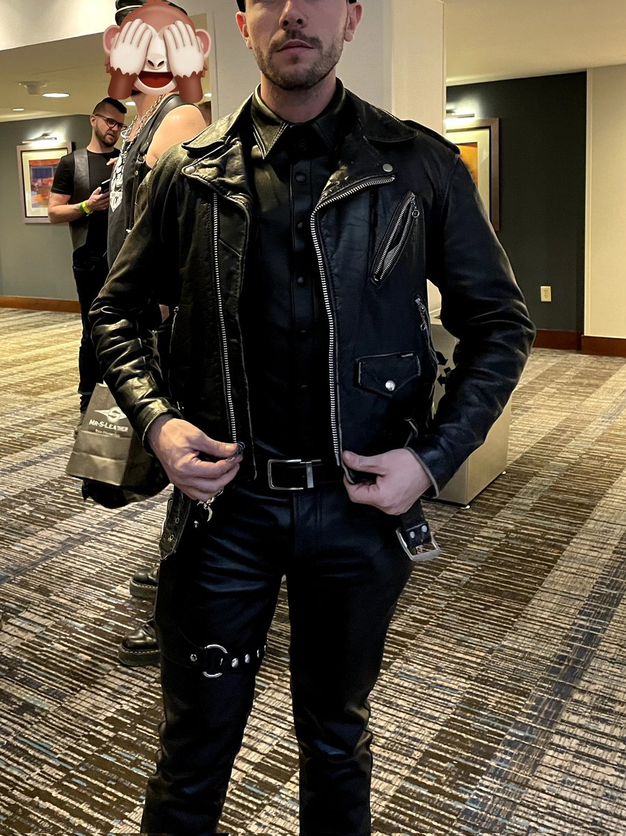 youngdomnyc's tweet photo. Looks from MAL Weekend
#MAL #MAL23 #MAL2023 #gear #leathergear #bluffgear #leatherdaddy #kink #bdsm #dom #domsub #domdaddy https://t.co/M3Iai1jgi7