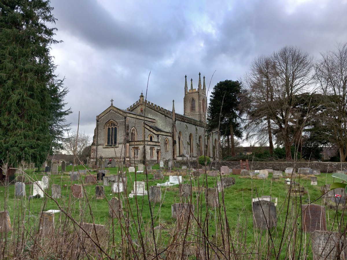 lazyperfection's tweet photo. Christ Church Warminster under a moody sky #church #churchesoftwitter #churchtower #warminster #wiltshire #religiousbuilding #churchyard https://t.co/bq55q92P1T