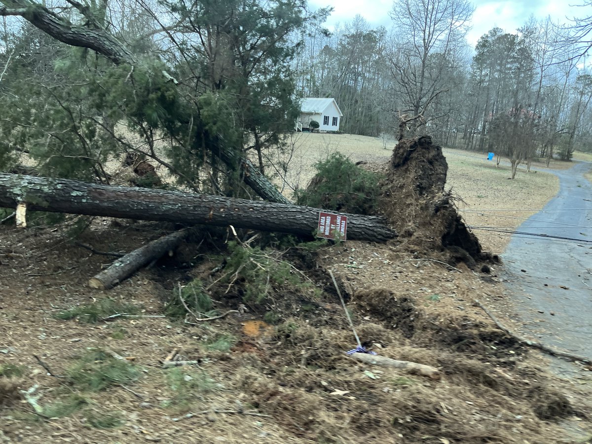 JMichaelBrewer's tweet photo. The January 12th storm that went through our county on Thursday may have actually spawned three separate tornadoes, all from the main storm that moved through. Teams doing assessments yesterday and handing out tarps noted disconnected paths from the system in plotting its path. https://t.co/OPclrXMK2y