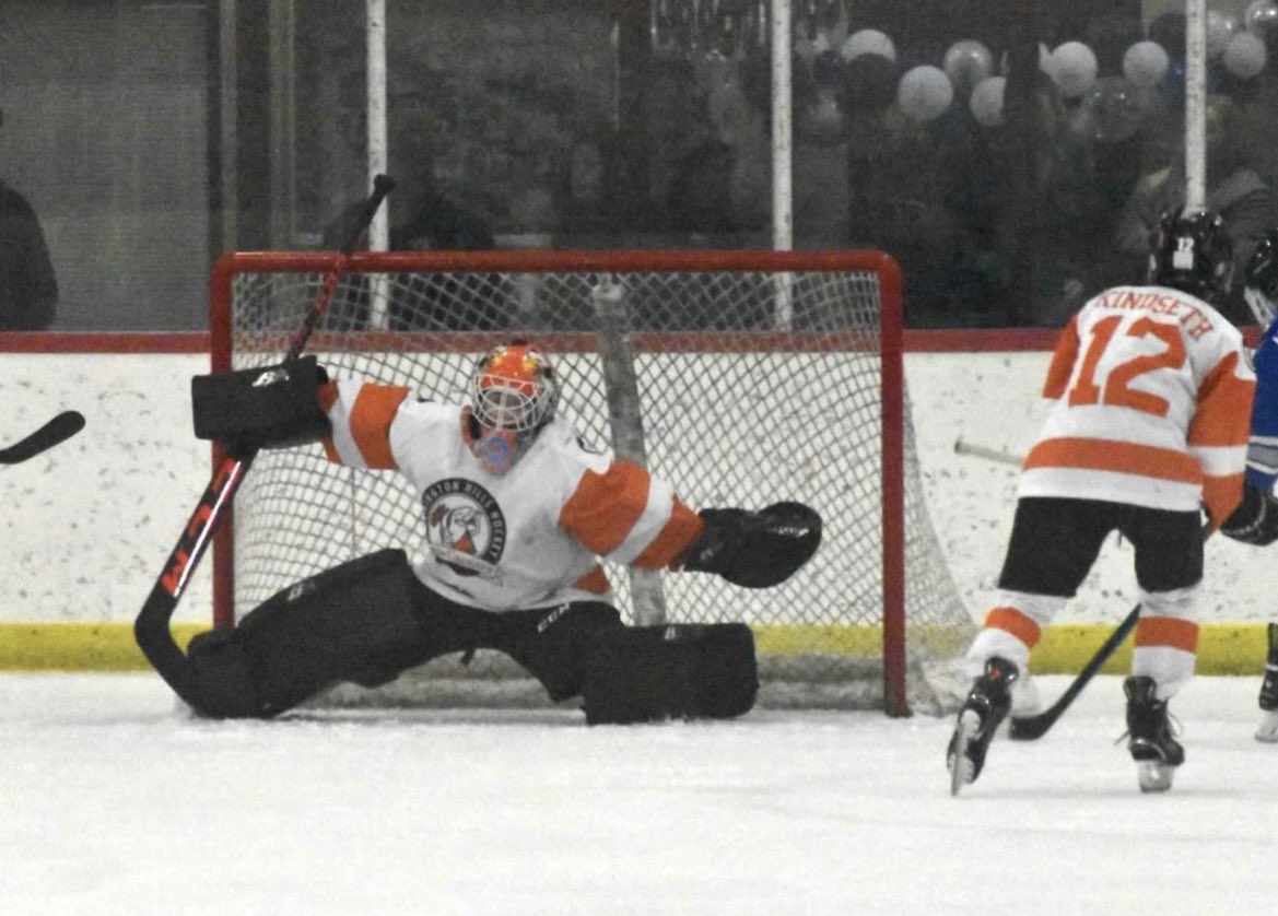 TrafficHeather's tweet photo. Tourney weekend! My boy faced 109 shots and only 3 got by …. and not until the 4th game! https://t.co/4CyFJg6Sb9
