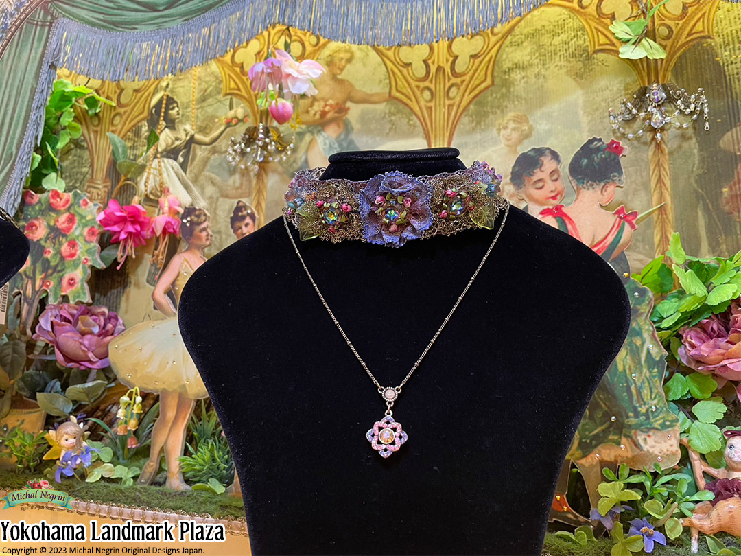 繊細なレース使いのチョーカー✨ 3色取り揃えております🌹 ニットの上