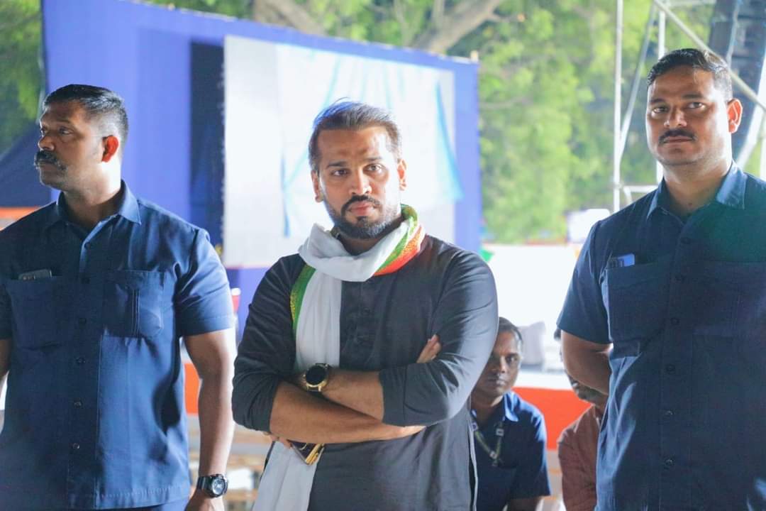 hasanhaveliIYC's tweet photo. Mere pyare bhai shandaar insaan damdaar Congress yuva neta @FarhanazmiINC Ji  ko janmdin ki Dili Mubarakbaad .
#happybirthday #FarhanAzmi
#HBDFarhanAzmi #LongLiveFarhanBhai https://t.co/KSXBeNdUjX