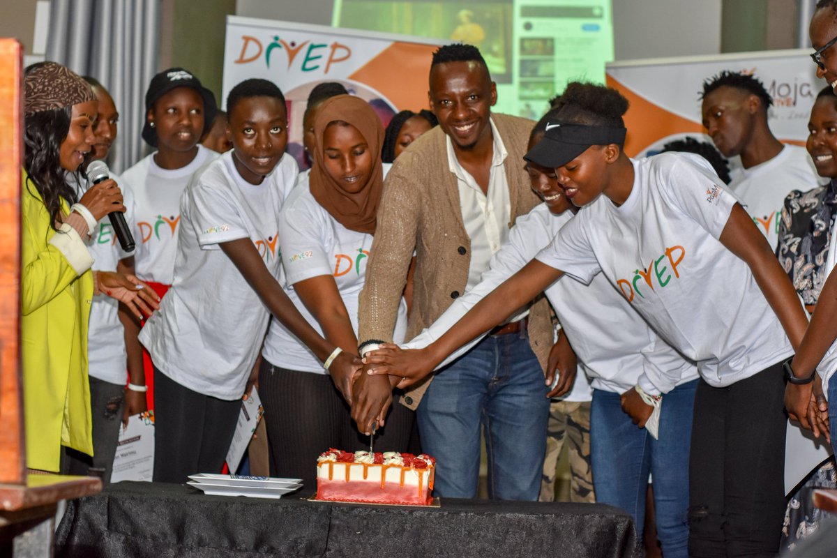 TitusKuria_'s tweet photo. A month ago at the Decent Income Youth Empowerment Program (#DIYEP) Cohort 1 Graduation, I talked about the need to have a D.R.E.A.M (Dedication, Responsibility, Education, Attitude and Motivation) for you to achieve your greatest DREAMS. 1/11 https://t.co/IT1J5b8MnZ