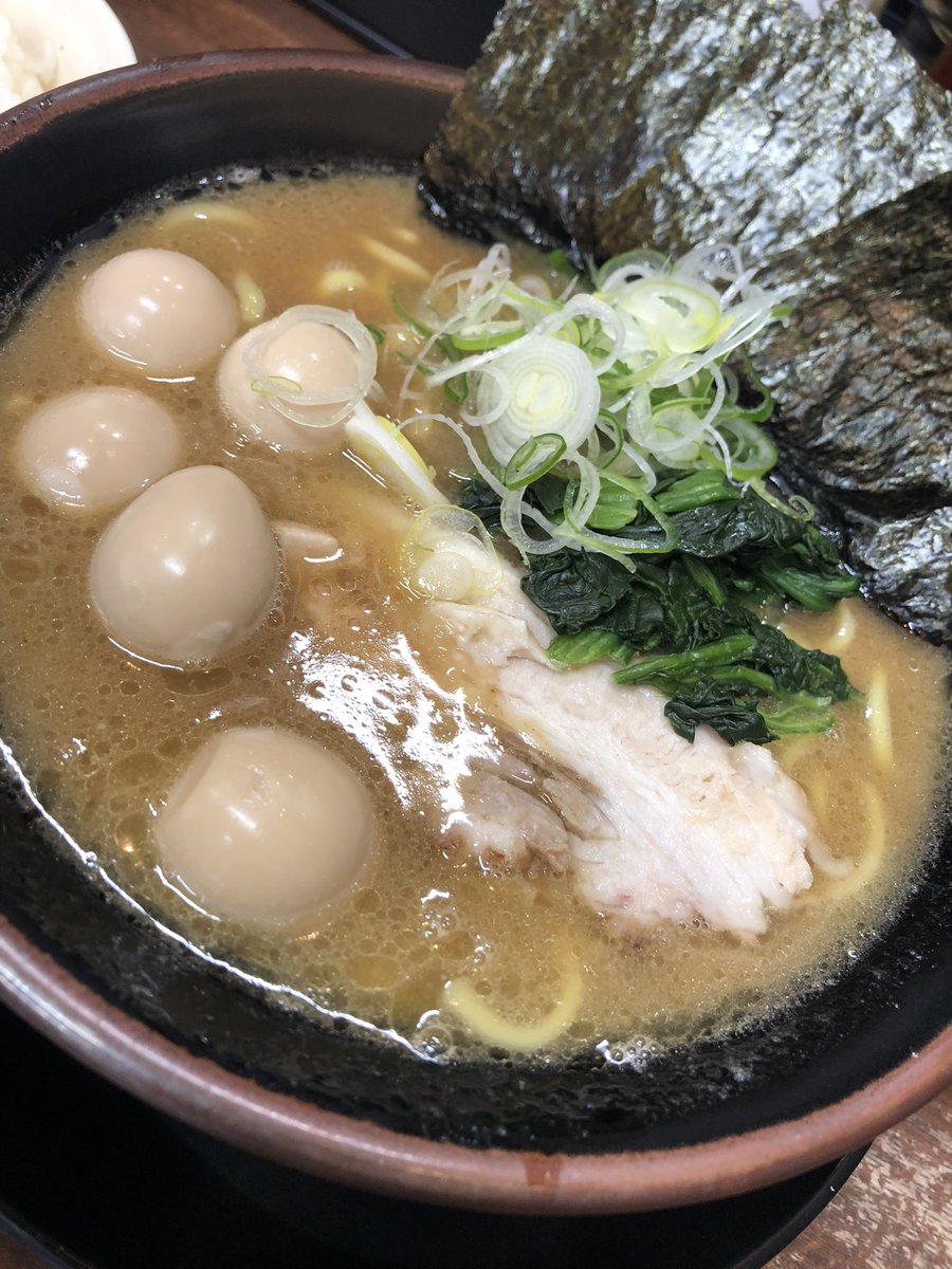 とんこつ えびすこ うずらトッピング
#ラーメン🍜