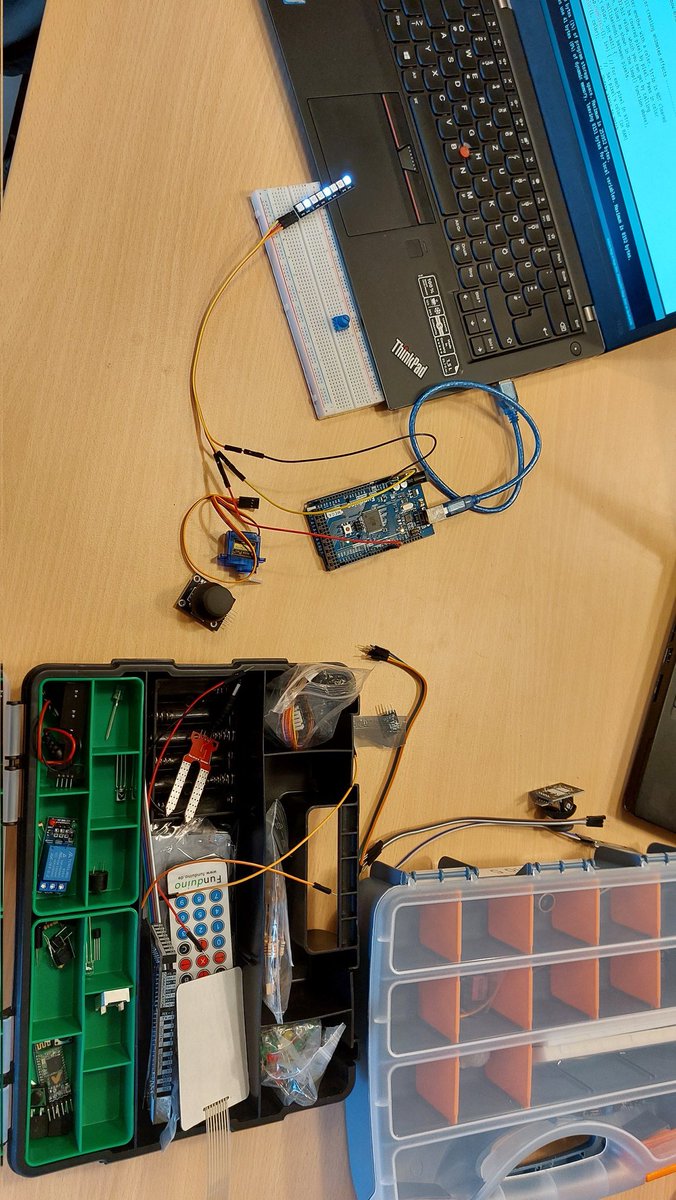 Waren heute beim #kimakerspace. Toller Vortrag und gute Workshops zum ausprobieren. Vielen Dank @PKluegel &amp; Co! #twlz #gerneanderGMS