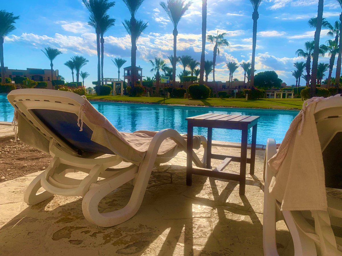 KellyMcDXOX's tweet photo. After the manic festive period @Scotambservice it’s time for some R&amp;R in the sun! ☀️🥂 #sas #holiday #ivehadworsemondays #999 #egypt https://t.co/DElVeGJcmB