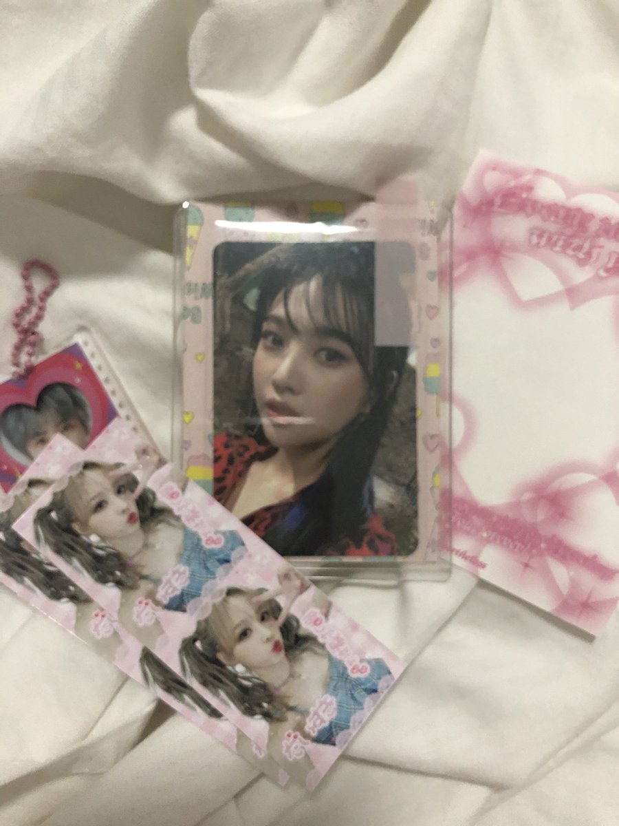 sameocat's tweet photo. หโยทโฬณอออโก @peachwoni #THXPCHWN
my prettiest package arrived today! thank you for all of these gifts! ๐ iโm overwhelmed with the amount of stickers and pink stationaries i got >< thank you so much and for packing them very well <3 my first joy pc! ๐ฅน https://t.co/NAPt6gybsk