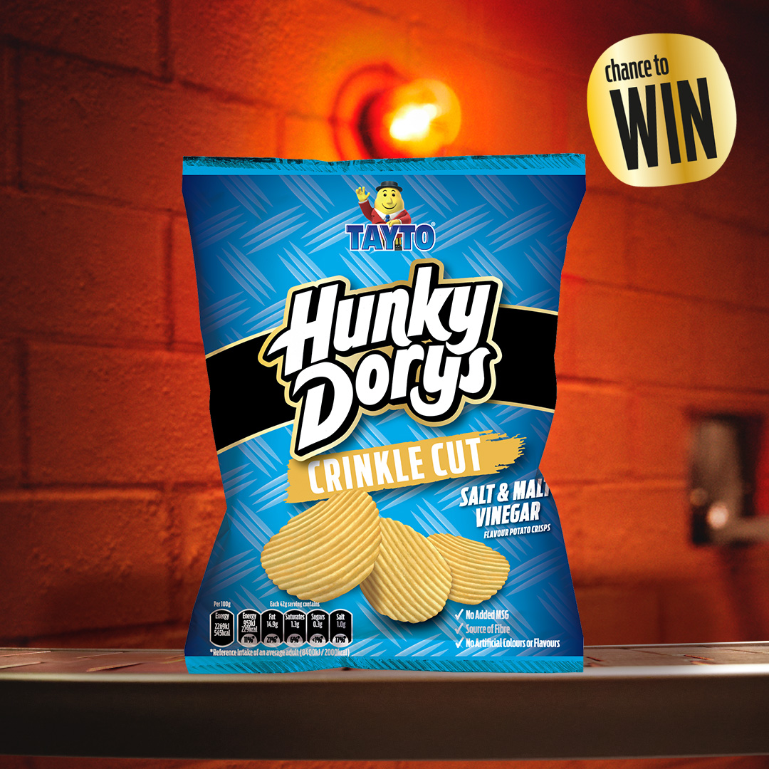 hunkydorys's tweet image. To cheer up Blue Monday, we are giving away a box of Hunky Dorys Salt &amp;amp; Vinegar! 😋Tag who you would share these bags of blue delight with #GoHunkyDorysorGoHome
