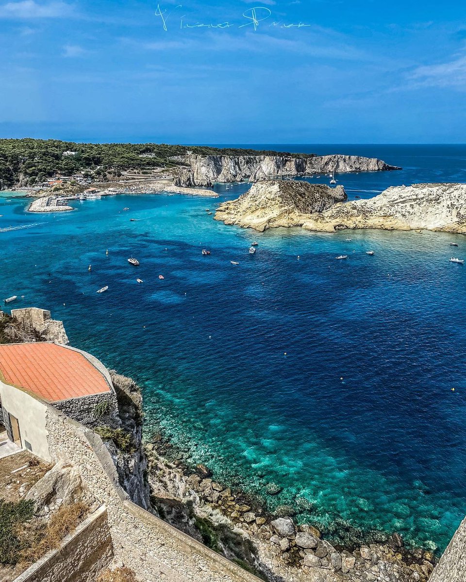 WeAreInPuglia tweet media