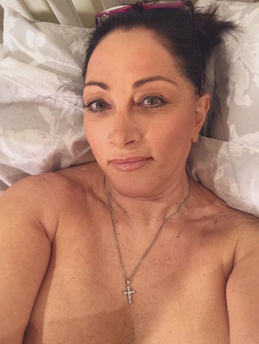 Good afternoon to you all I do hope that your all doing well. Just about to login to https://t.co/SxP7RItYTH&hellip;