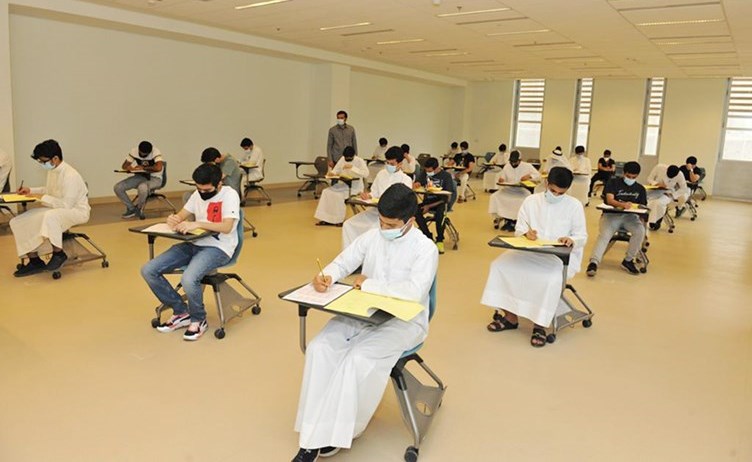 WatanNews's tweet image. #التربية: التنسيق مع #هيئة_الاتصالات لقطع #النت عن المناطق التي تجرى فيها اختبارات #الثانوية

- بحث تركيب أجهزة التشويش لمنع ظاهرة #الغش ووقف أي محاولات للنجاح والتفوق الوهمي

alwatan.kuwait.tt/articledetails…