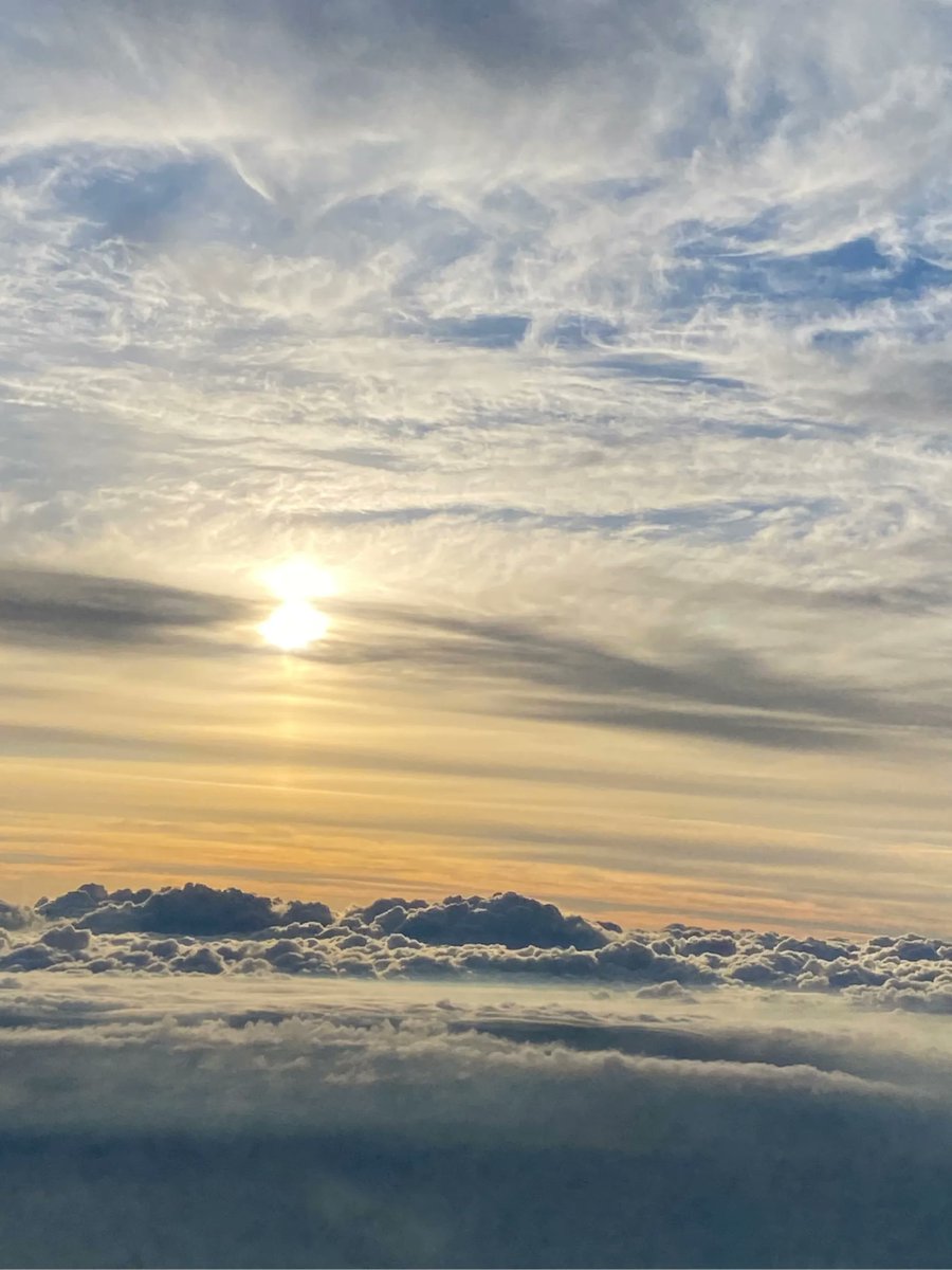 AndAvSvcs's tweet photo. There's something truly serene about flying. 

As you take off, a sense of calm washes over you.

You disconnect from the chaos of life and are simply in the moment. 

Next time you go flying, take a moment to appreciate the beauty and serenity of our passion

Flying is awesome https://t.co/9czcisbhgF