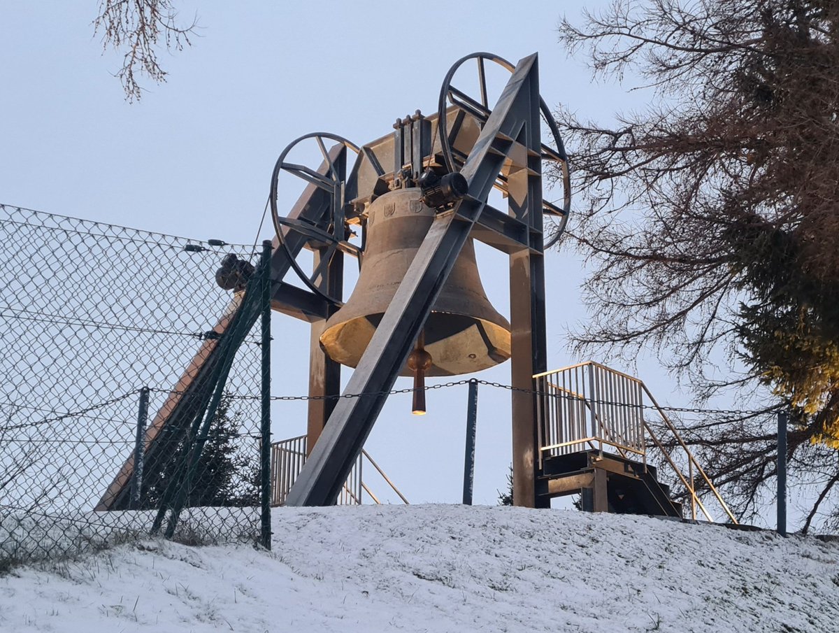 The Peace Bell nr Seefeld, Austria 🇦🇹 <a href="/fcsiuk/">FCSI UK & Ireland</a> <a href="/FCSIEAME/">FCSI-EAME</a> board meeting. Fascinating debates and ideas as well as sharing common challenges in each country. 2023 is looking fantastic and collaboration is key to a successful year!! Bravo!!
