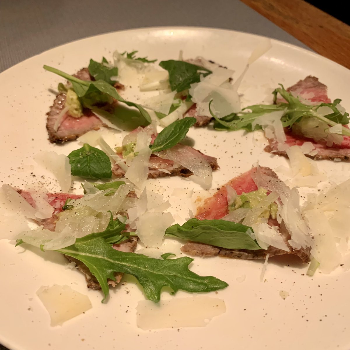 nisshiy_night's tweet photo. 昨日はランチ〜ディナー共に沢山のご来店ありがとうございました！
1/16(月)〜18(水)定休日です！

今日は前職のアパレルショップ時代から(勝手に)お世話になってる二子玉川の名店バニラビーンズでゆうはん!

何もかもおいしい！
そして頑張っても真似できない！真似したい！ がんばる
#リズと揚げた鳥 https://t.co/kzcCUICl6O