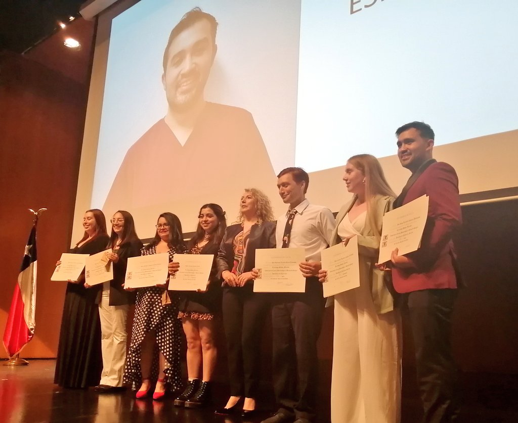 CsSaludUTalca's tweet photo. 📌📸 Titulación de #TMUTalca 13/ENE/2023 😃🍀🌷 Felicidades! 

#TecnologíaMédicaUTalca
#TecnologíaMédica
#CsSaludUTalca
#UTalca https://t.co/NfTBsfqDEH