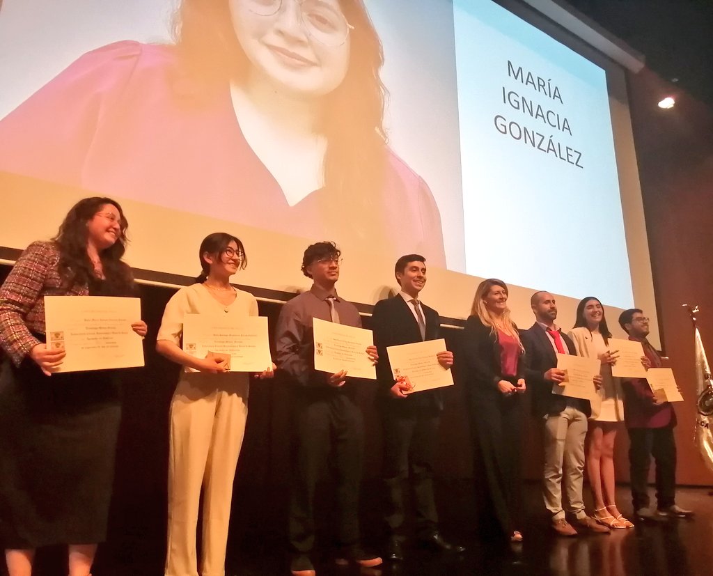CsSaludUTalca's tweet photo. 📌📸 Titulación de #TMUTalca 13/ENE/2023 😃🍀🌷 Felicidades! 

#TecnologíaMédicaUTalca
#TecnologíaMédica
#CsSaludUTalca
#UTalca https://t.co/NfTBsfqDEH