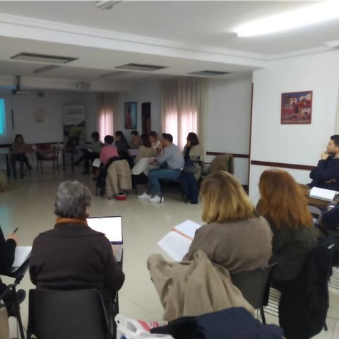CalasancioAlic's tweet photo. Los responsables del #ProyectoSER de #interioridad están reunidos en #Getafe  para #analizar, #aclarar y #vivir nuestro (proyecto) SER. #estiempodesalir https://t.co/ut1V9Yqco2