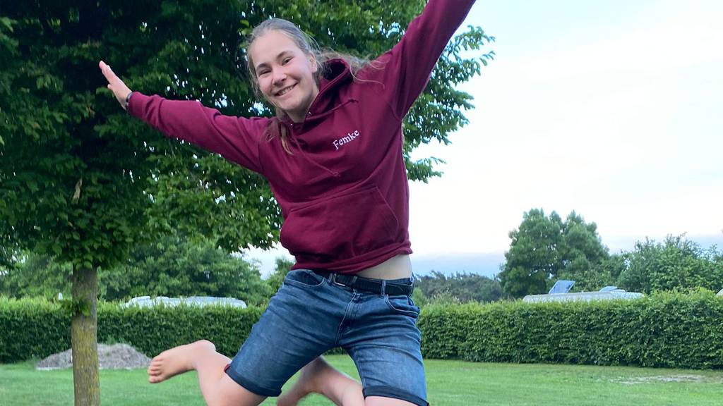 Wereld record trampolinespringen voor Gouden Award

Van harte gefeliciteerd Femke, Emma en je andere Award maatjes van yuverta.nl

omroepbrabant.nl/nieuws/4210400…

#worldready #dofe #YouthWithoutLimits #maatschappelijkediensttijd #mdt
#yuverta #guinnessbookofrecords