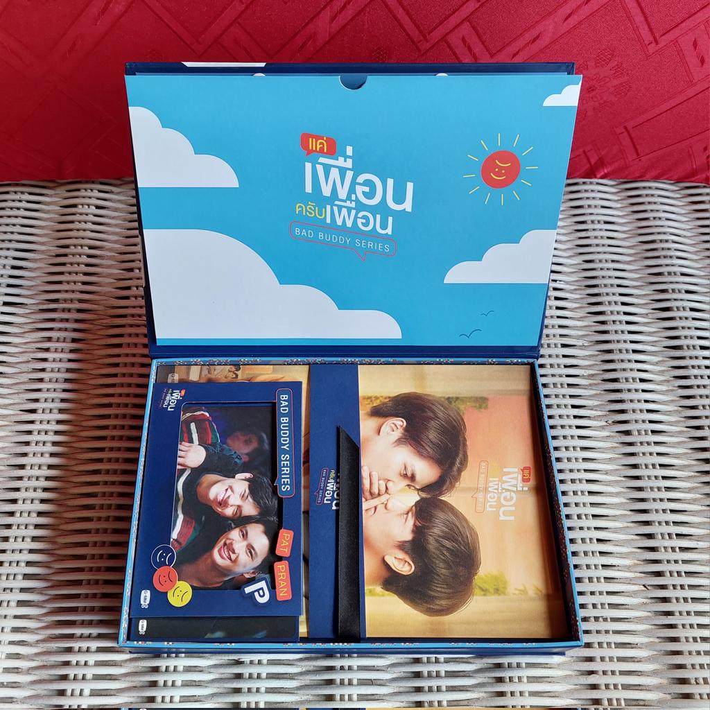 zetteceniza's tweet photo. My #BadBuddySeries DVD Boxed Set has finally arrived! Thank you, @Samoon_PhGo! Alam ko nakukulitan ka na sa akin. Yung #F4Thailand DVD Boxed Set na lang and we're good. π #SamoonGoFEEDBACKS https://t.co/CnAUF3G0C2