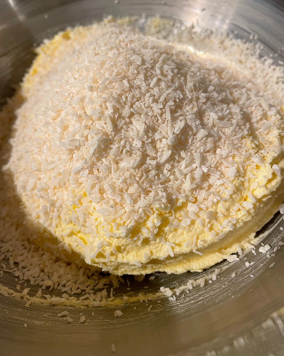 TreatSatisfact's tweet photo. Did you know that coconut is also added to the sponge of my Jam &amp; Coconut traybake? 🥥😍 

#cake #food #mondaythoughts https://t.co/ySNR9fK57p
