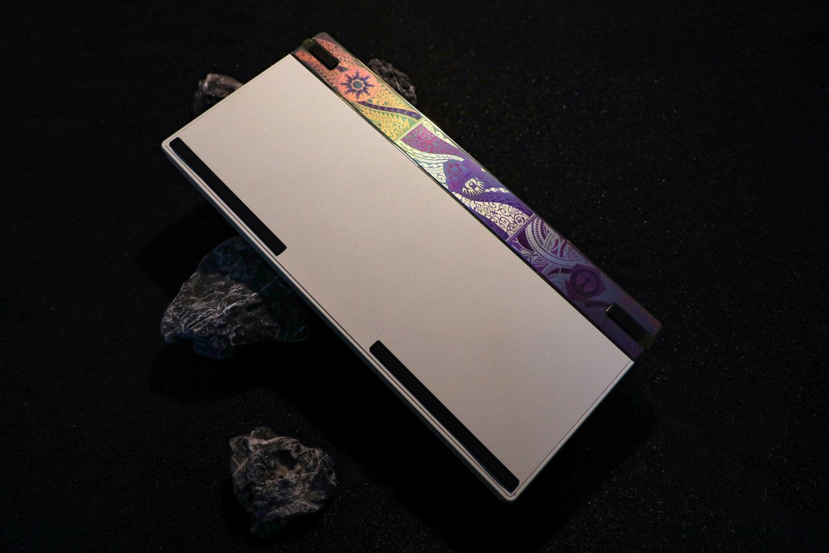 mykeyboard_eu's tweet photo. 🏺The group buy for the Heracles 80 keyboard kit is live! The keyboard features an inset metal frame, big bezels, and a beautiful show-stopping back-weight design. 

Shop here: https://t.co/GLkU3b0rsZ https://t.co/cGAAqL848V