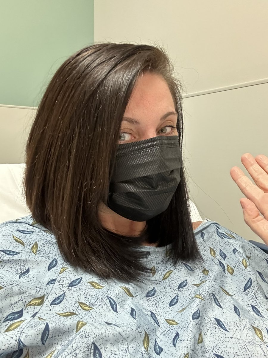 When you're going in for a colonoscopy, but your hair is on point. 🤣 #Coloncancerawareness #Gettested