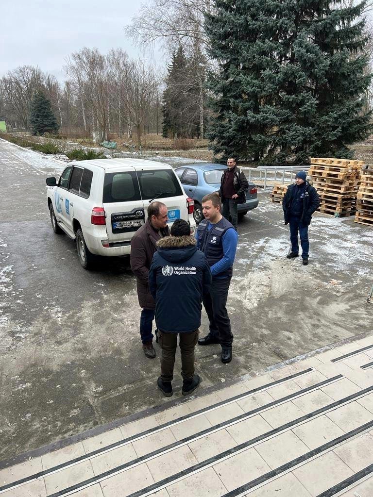 WHOUkraine's tweet photo. WHO has delivered medicines to help treat those injured following a strike on a residential building in Dnipro over the weekend that killed and injured dozens of civilians. Support for the medicines has been provided by @SwissUA and @CanEmbUkraine https://t.co/PeVzO4bgDm